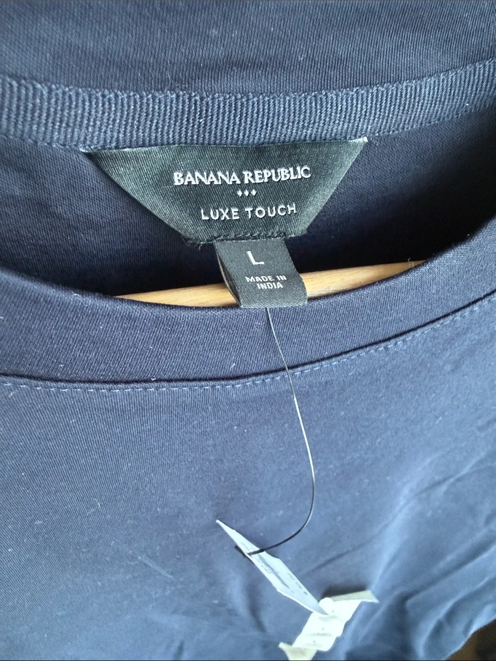 Brand new - Banana Republic luxe touch crew tshirt - navy blue - size large